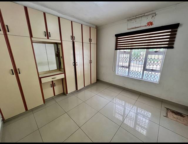 2 BEDROOM APARTMENT FOR SALE IN WATERVAL PARK